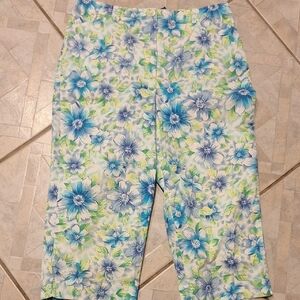 q Erica & Co Floral Print Capri Pants Nice Condition Stretch 12
